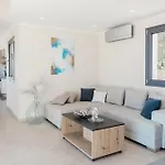וילה Tempestini Exclusive ניקיאנה