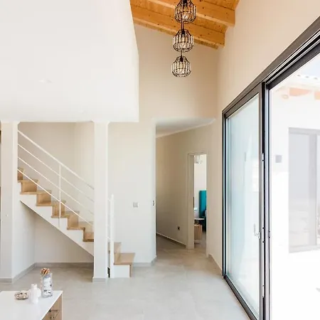 فيلة Tempestini Exclusive نِكيانا