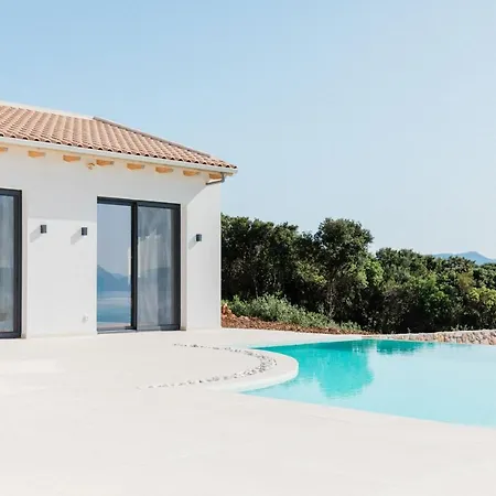 Tempestini Exclusive * نِكيانا