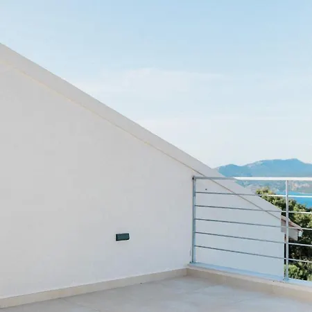 Tempestini Exclusive