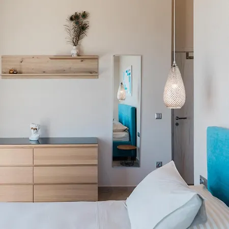 Tempestini Exclusive Nikiana